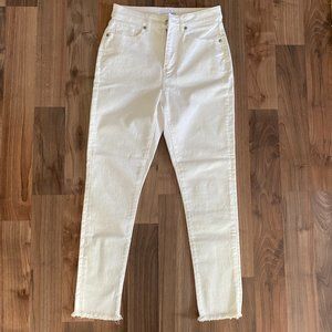 Ann Taylor LOFT Curvy Skinny White Jeans Frayed Hem Like New 98% Cotton